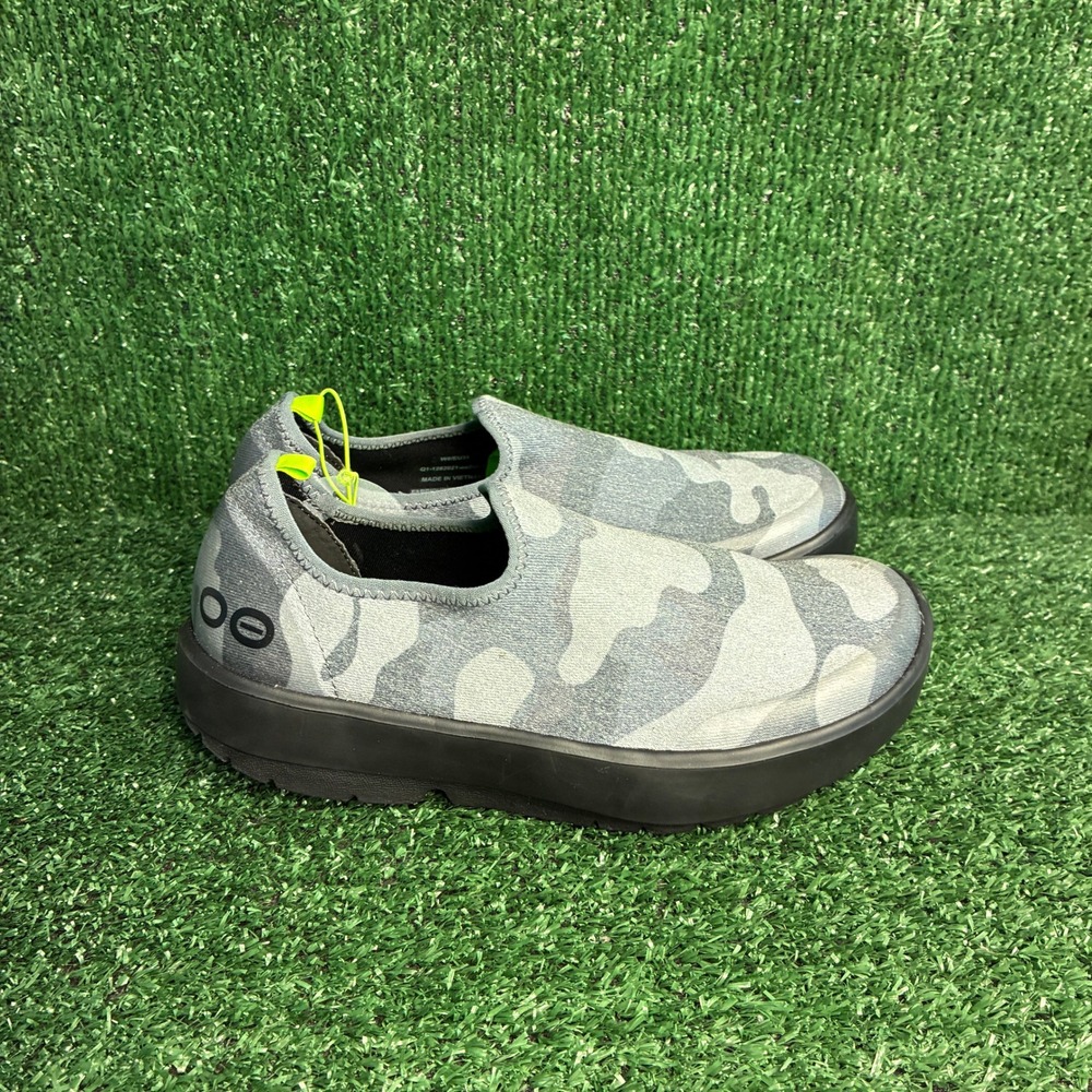NEW OOFOS OOmg Eezee Low Black Camo Slip On Recovery Walking Shoes Womens Size 8